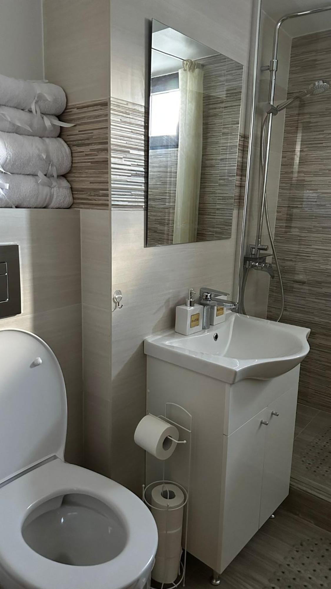 Sofiart Apartment Bucureşti Ngoại thất bức ảnh