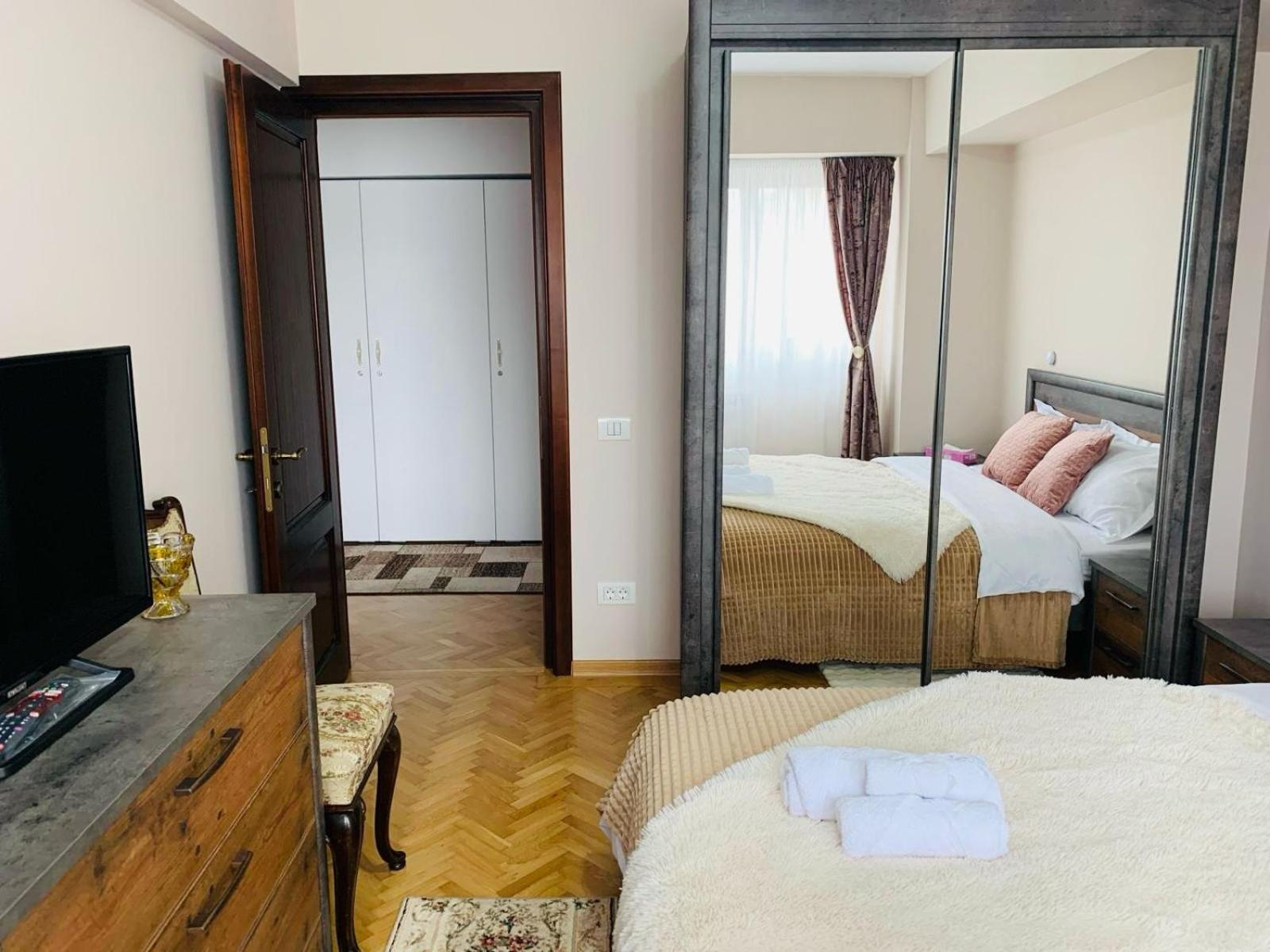 Sofiart Apartment Bucureşti Ngoại thất bức ảnh